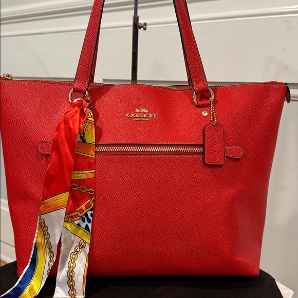 Coach Tote Gallery Large Red Leather Zip Bag - Picture 4 of 17